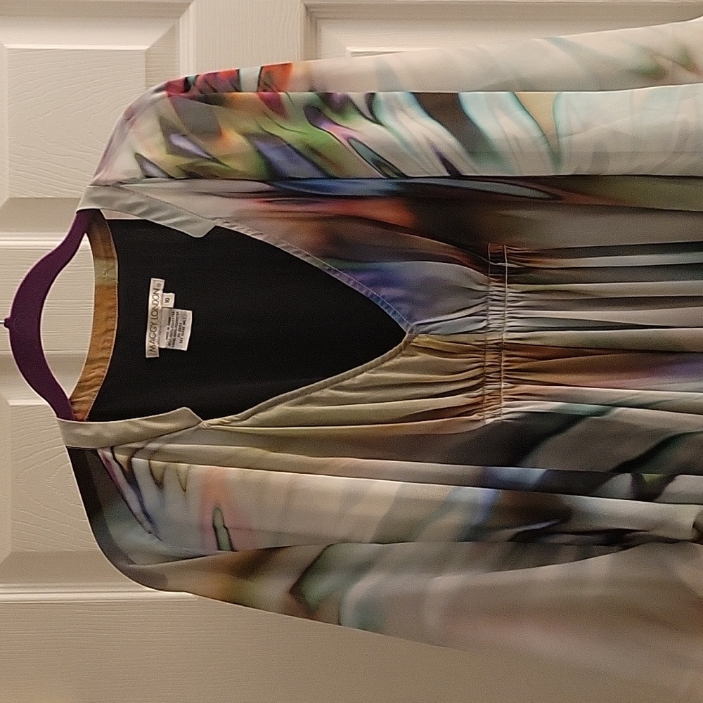 Maggy London Abstract Shift Dress - Picture 2 of 5